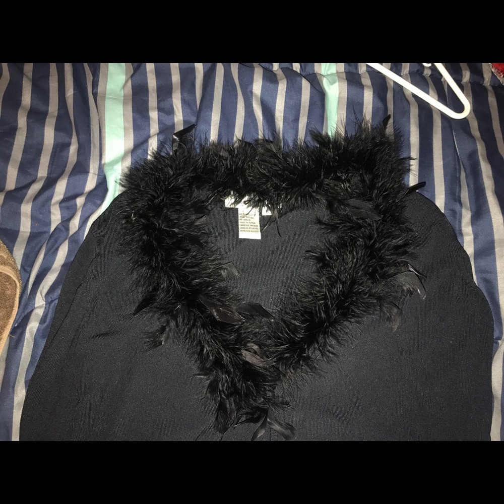 Outer - Picture 5 of 6